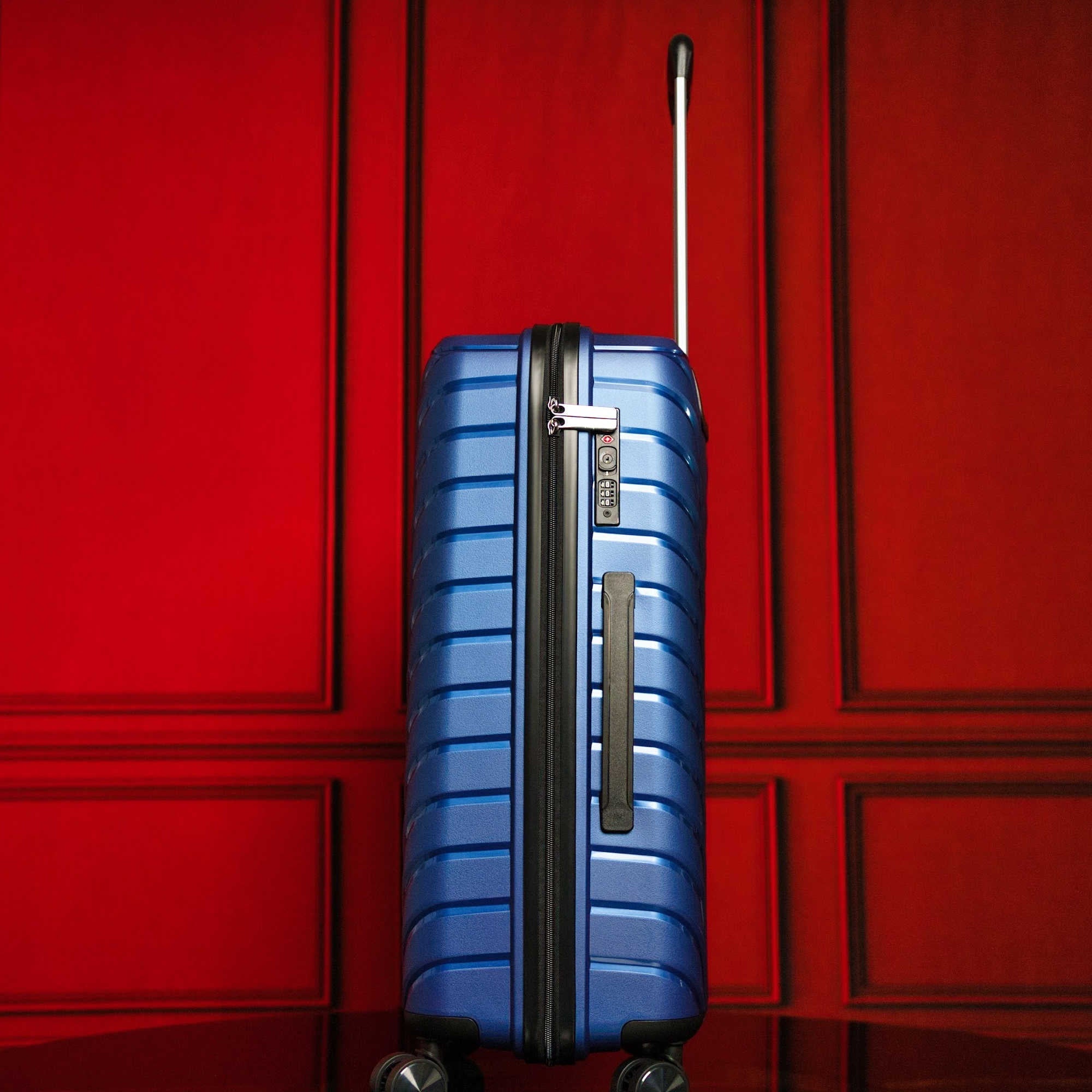 20-inch Blue Carry-On Hardcase Roller Luggage with 360° Wheels