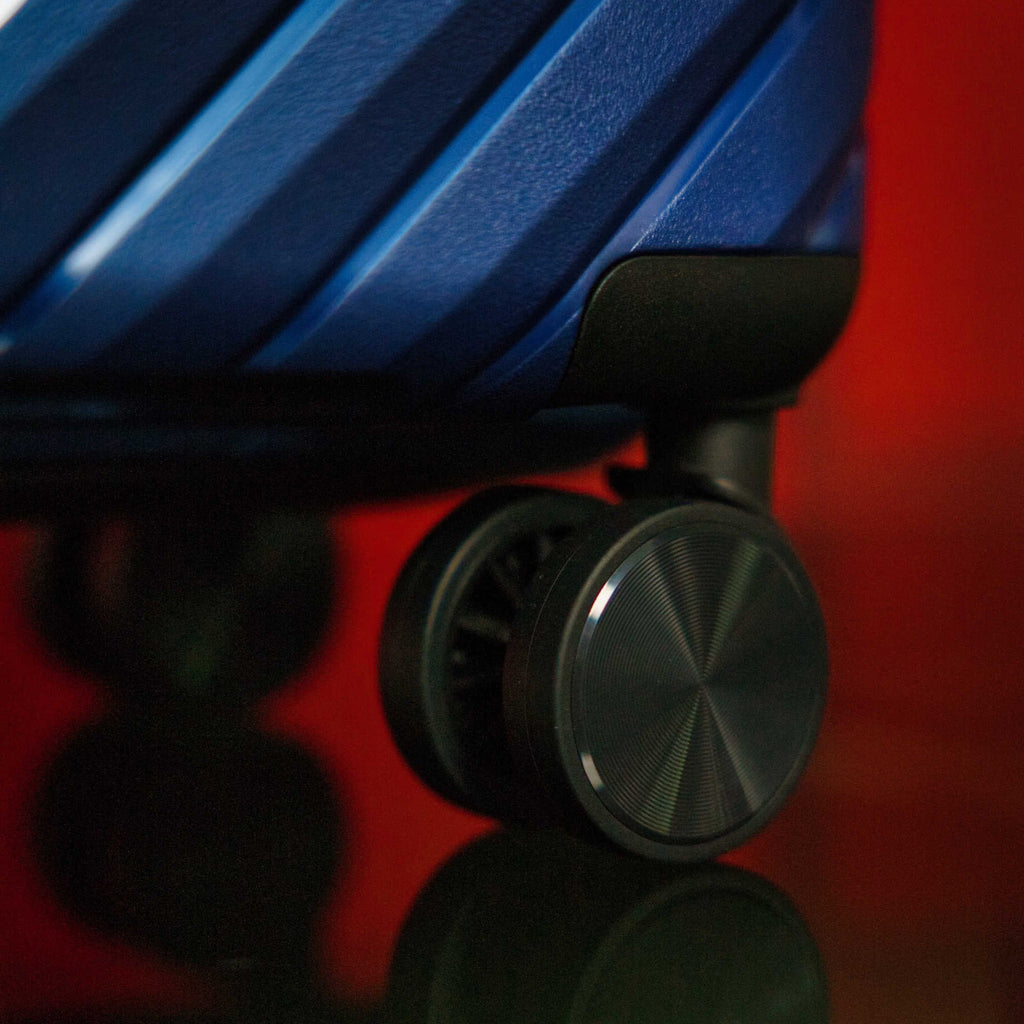 24-inch Blue Hardcase Roller Luggage with 360° Wheels & TSA Lock