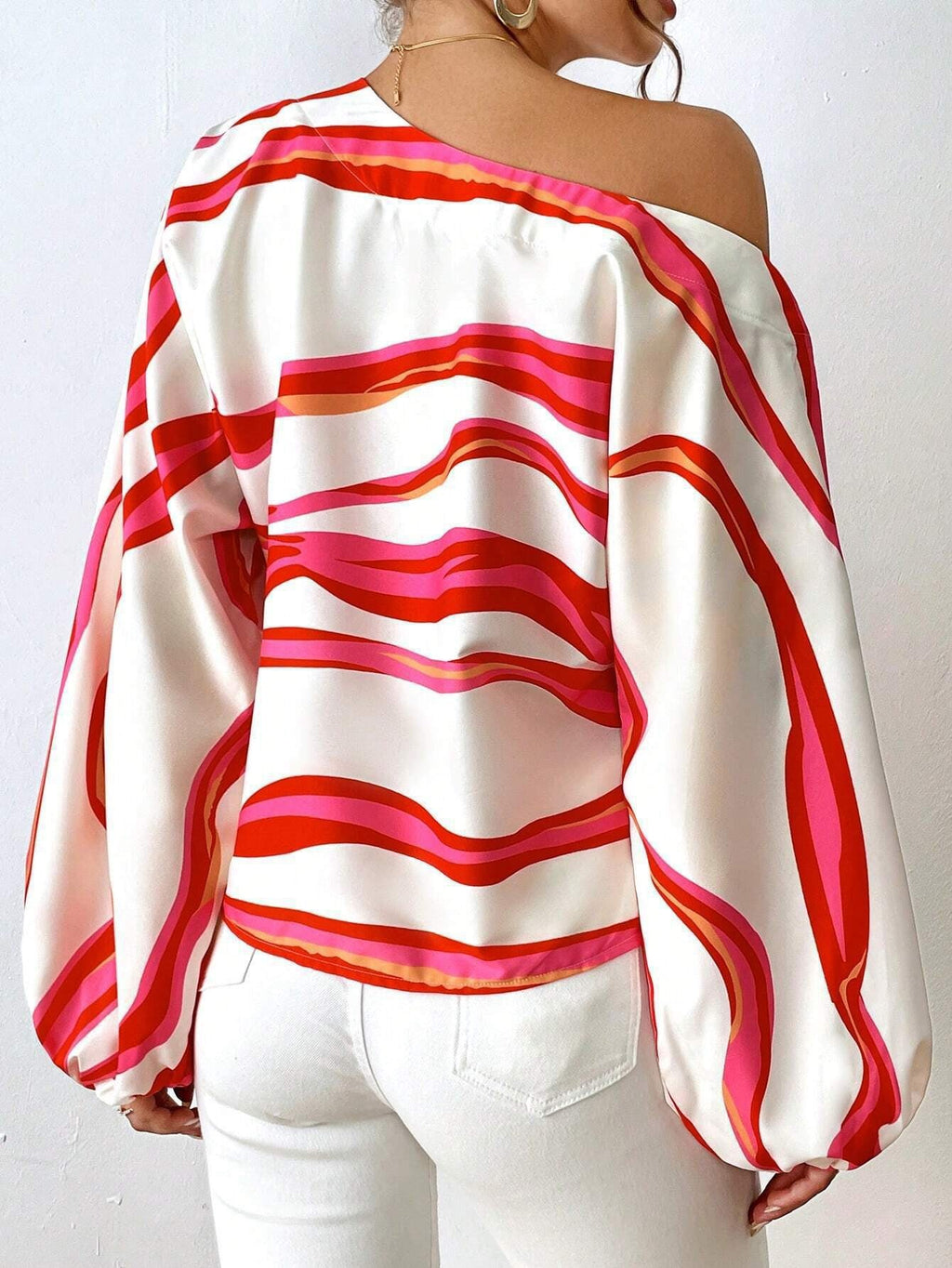 Off-Shoulder Wavy Stripe Short Sleeve Top