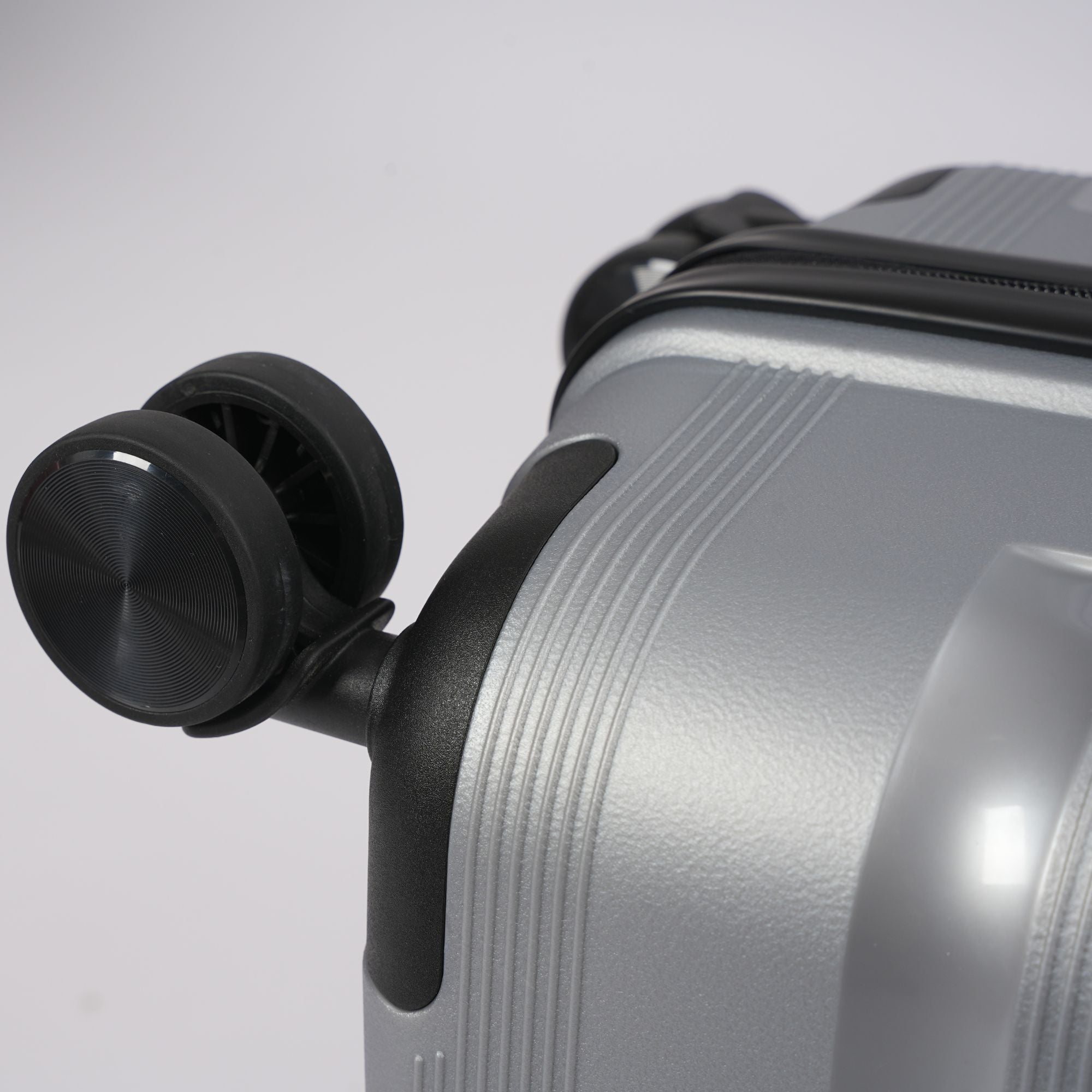 24-inch Silver Hardcase Roller Luggage with 360° Wheels & TSA Lock