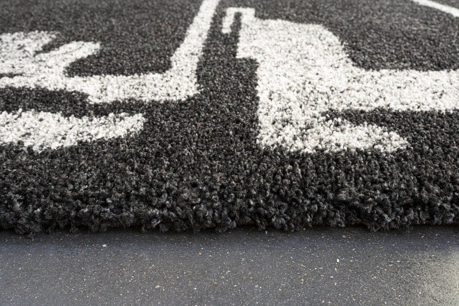 Granada Fable Black, Charcoal, Chocolate, Gray, Ivory and White Polypropylene Area Rug