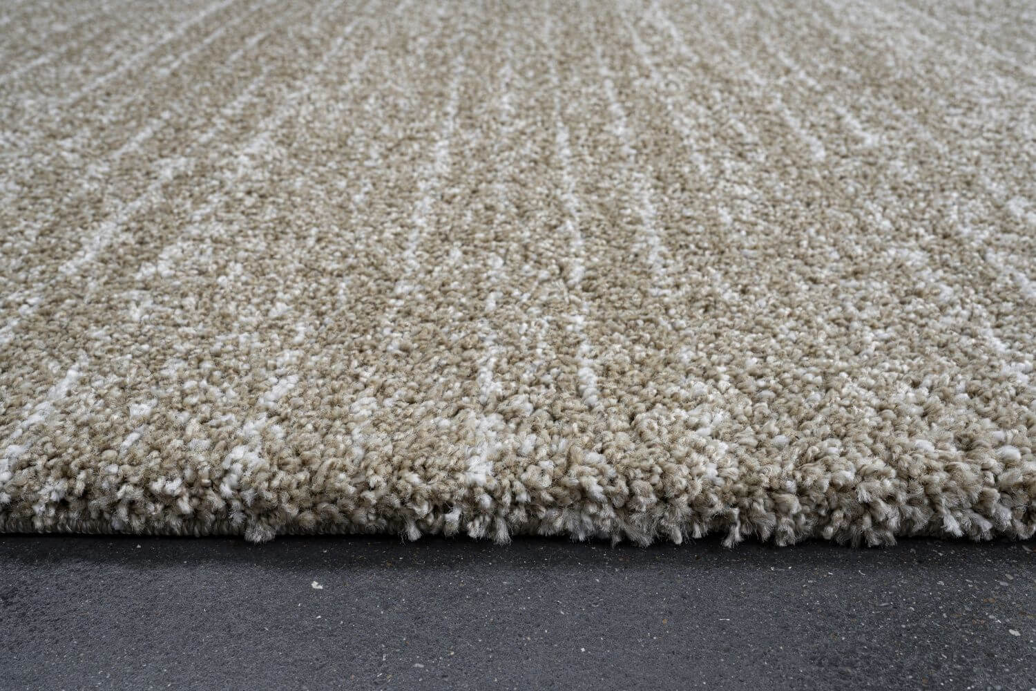 Granada Liora Beige, Ivory and Gold Polypropylene Area Rug