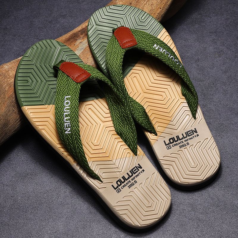 Men's flip flops; beach slippers