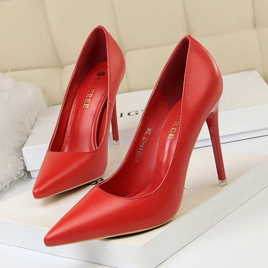 Women's Pumps; Stylish minimalist women's high heels. Stiletto super high heel; shallow pointed toe sexy single shoes; plus-size women's shoes