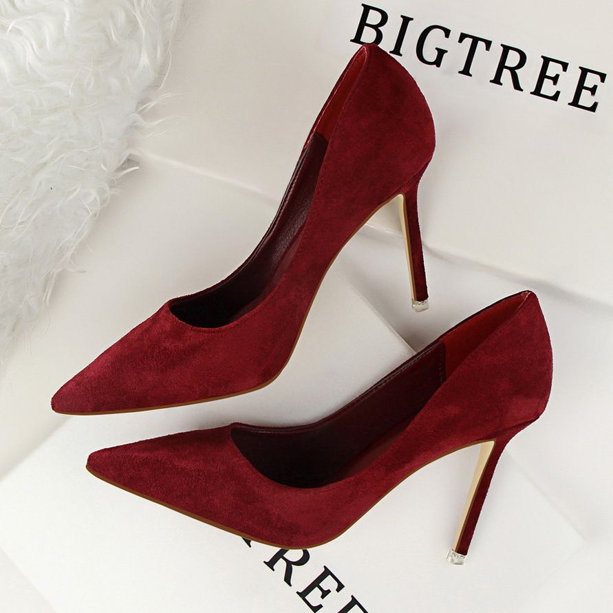 PumpsWomen's high heels; fashion simple high heels; pointed toe suede upper; sexy slim heels