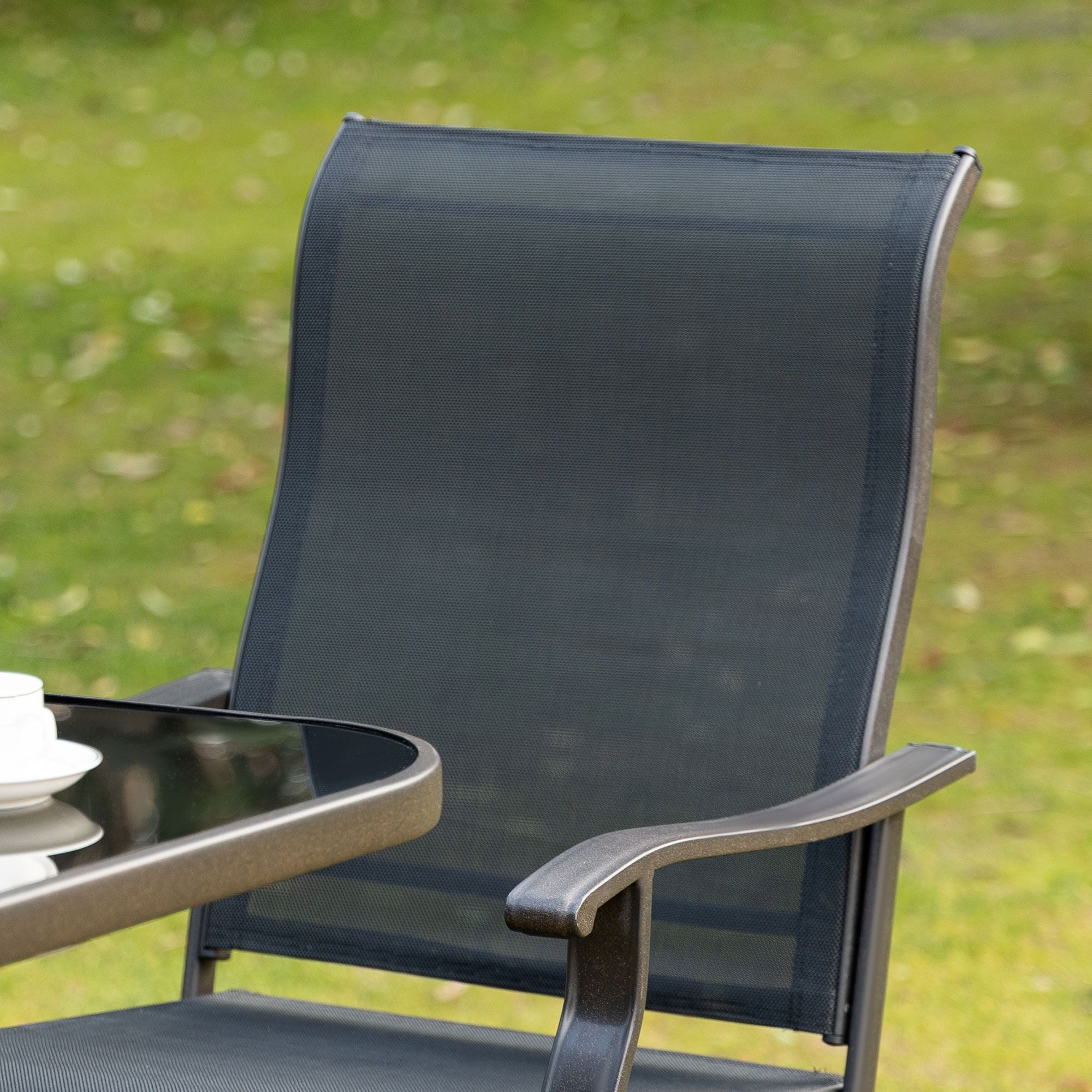 Outsunny Set of 2 Outdoor Swivel Bar Stools with Armrests, Bar Height Patio Chairs with Steel Frame for Balcony, Poolside, Backyard, Black