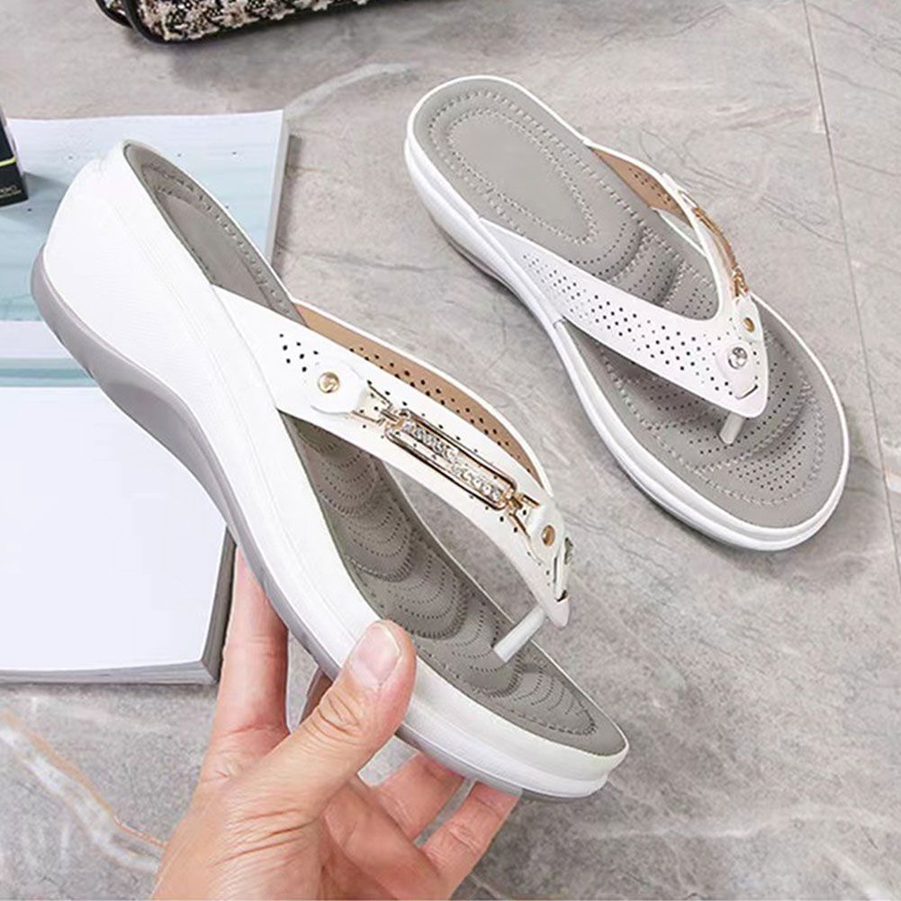 2024 Women's Slippers New Fashion Slides Non-Slip Shoes Beach Sandals Women Outside Leisure Flip Flops Wear Open Toe