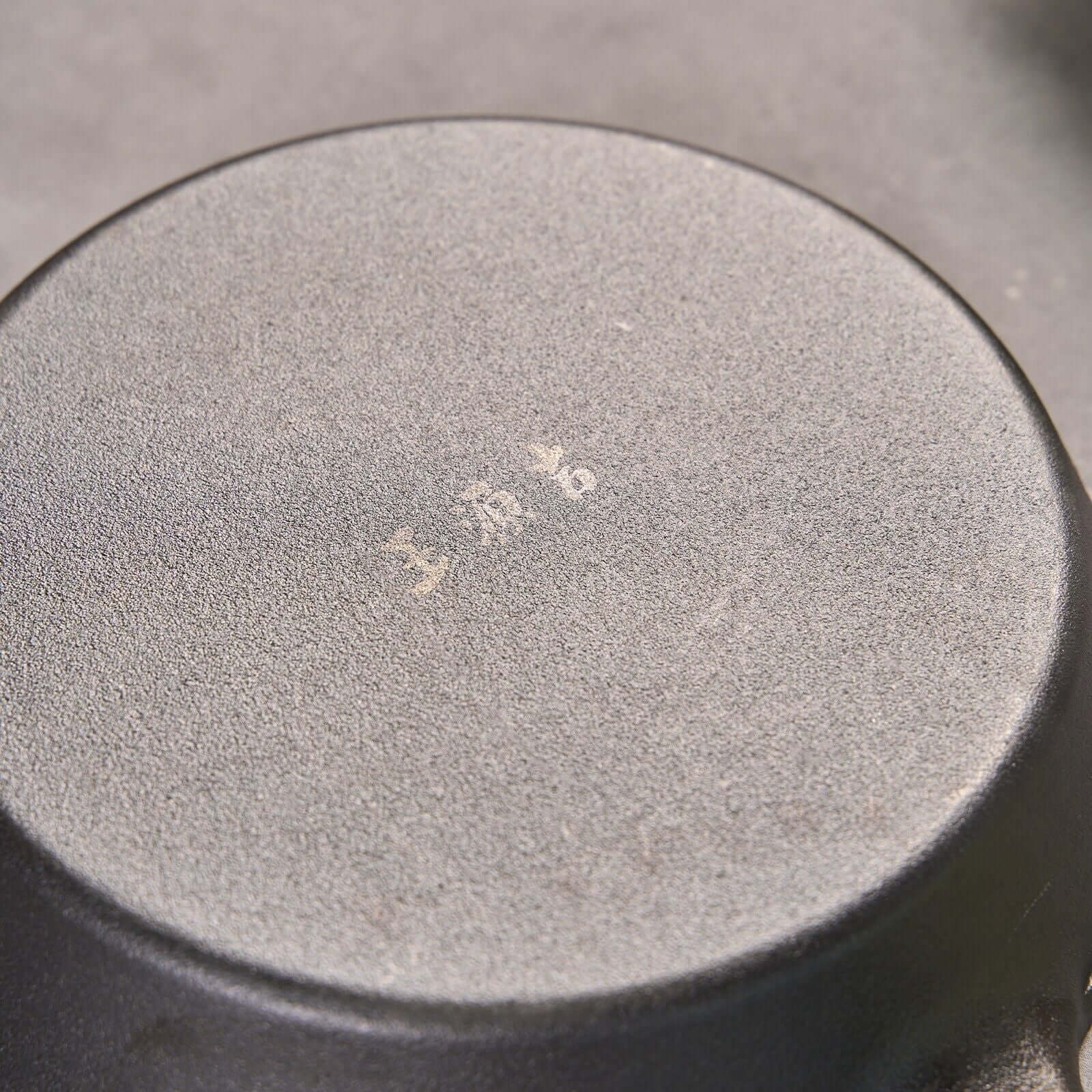 WANGYUANJI Cast Iron Grill Pan, 9.8" Uncoated Skillet with Handle, Multifunctional for Home Use, Outdoor Camping Grill, Steak, Omelette