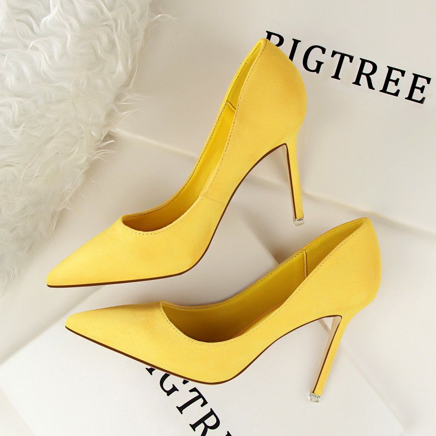 PumpsWomen's high heels; fashion simple high heels; pointed toe suede upper; sexy slim heels