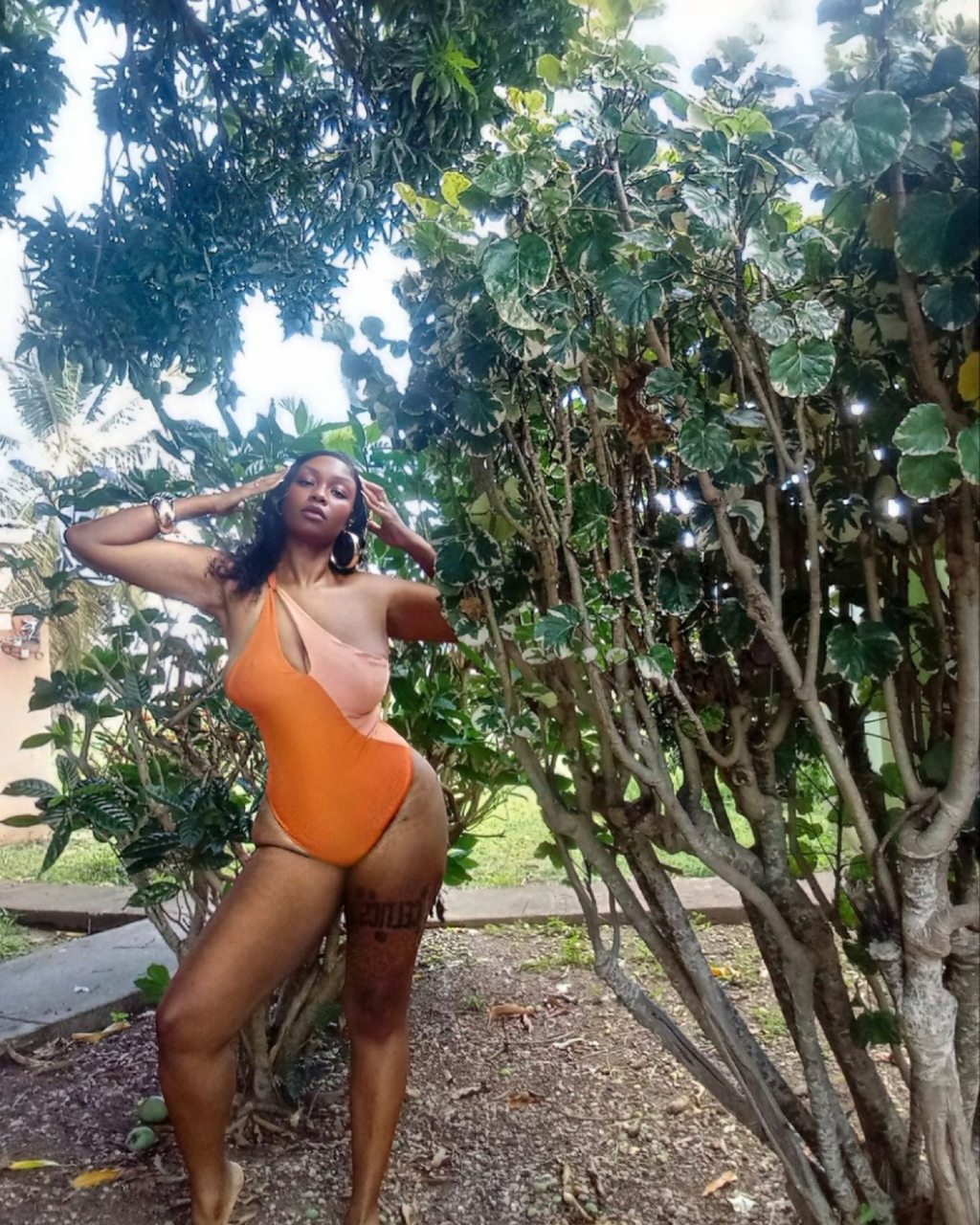 BODY LANGUAGE | SWIMSUIT